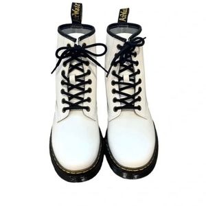 Dr. Martens White Zavala 8 Eyelet Combat Boot NWOB Size 8
